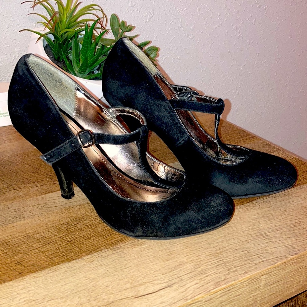 Sexy black heels